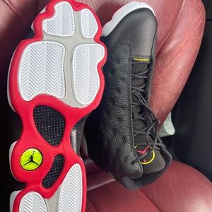 Retro playoff 13 Jordan's size 17